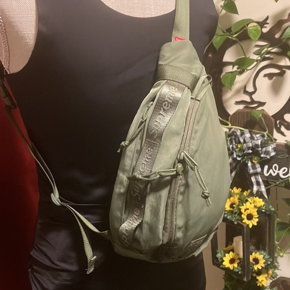🔥 Authentic Supreme FW20 Olive Shoulder Bag Sling UNISEX - Picture 2 of 11